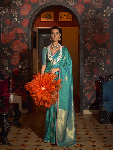 Handloom Weaving Silk Saree - Peacock Green