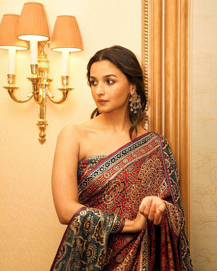 Alia Bhatt's Iconic Saree Moment: Celebrating Ajrakh Sarees in Bollywood Fashion! - Laxha Clothing - www.laxhaclothing.com