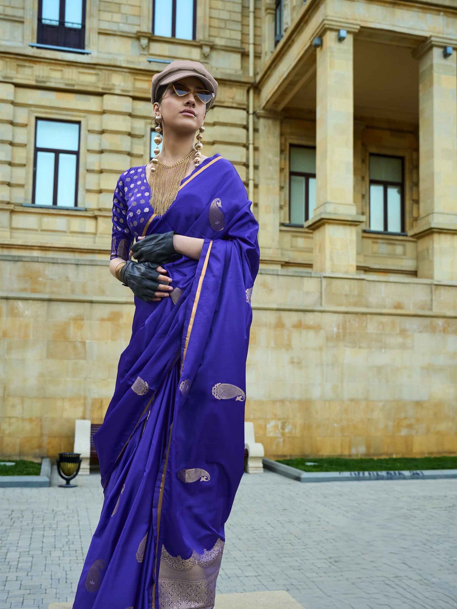 Pure Satin Handloom Weaving Silk Saree with Zari Buti & Heavy Pallu - Blue